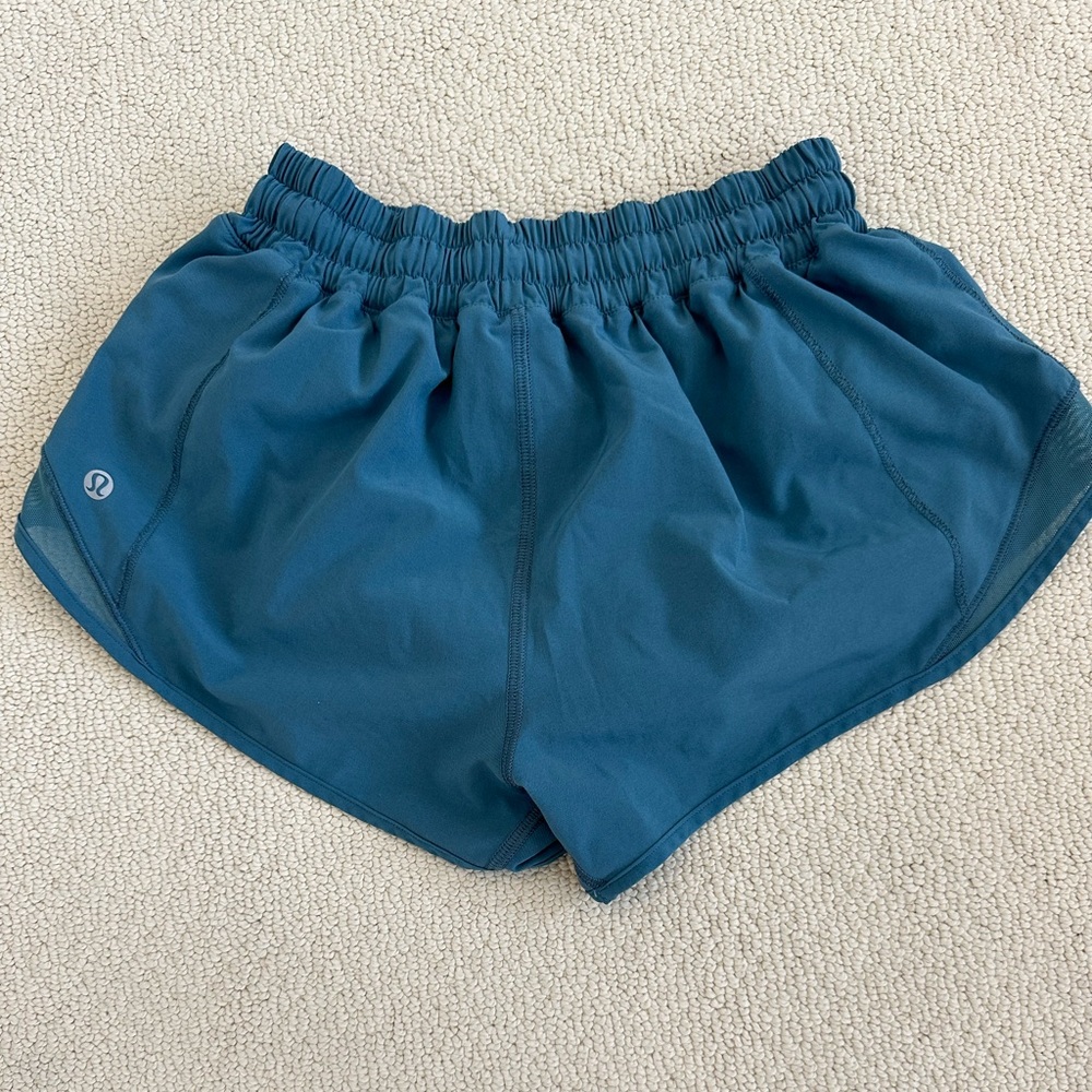 Lululemon Hotty Hot shorts 2.5 length